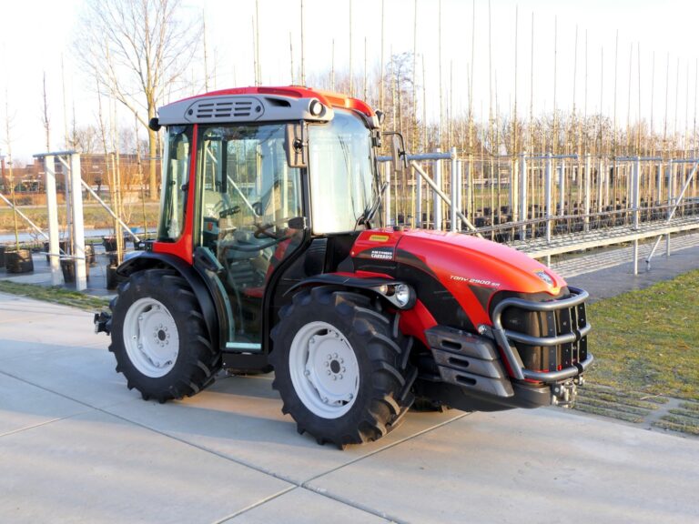 Antonio Carraro Tony 8900 SR