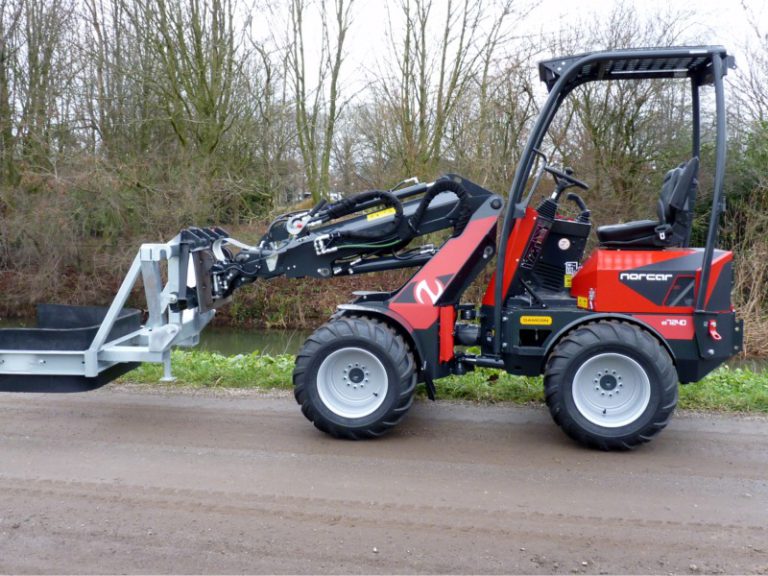 Norcar chargeur articulé A7240