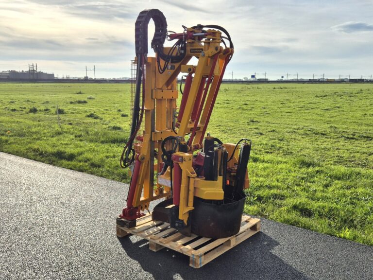 604019 KLR-700 HM avec bêches 60 + 70 cm avec cadre de montage pour tracteur Fendt étroit (narrow-track)