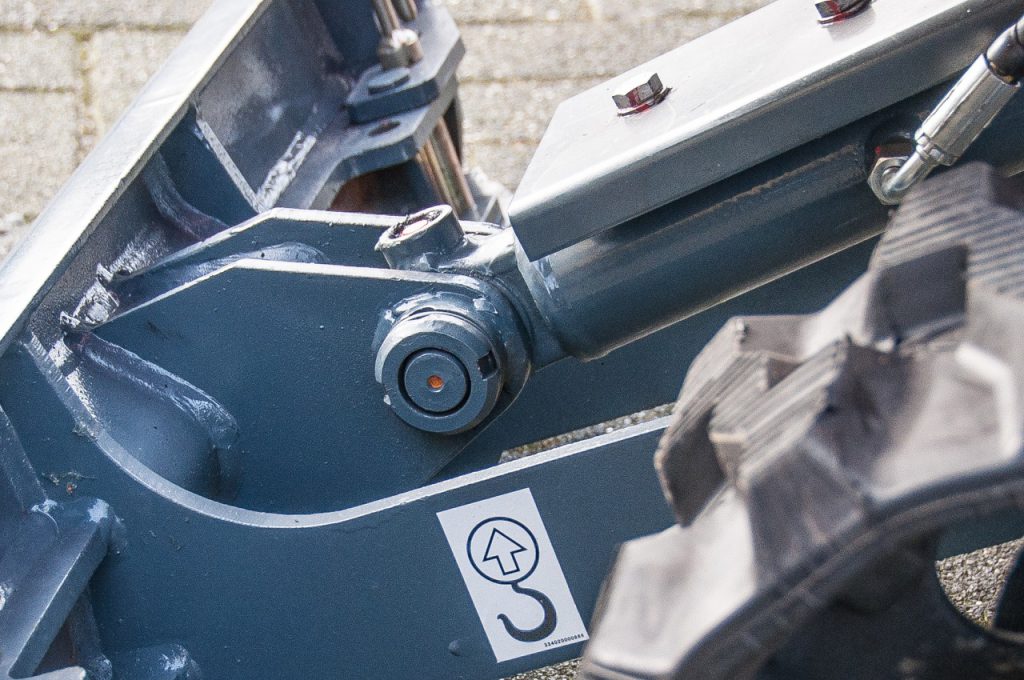 Atlas mini pelle AC 08B