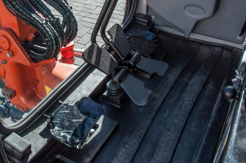 Atlas mini pelle AC 20B