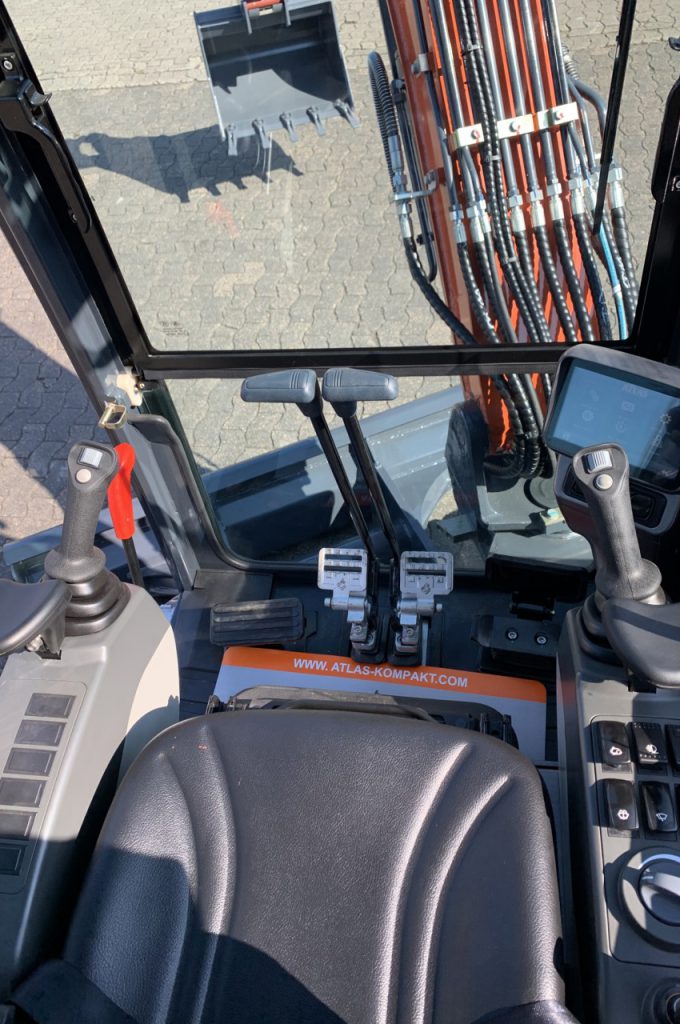 Atlas mini pelle AC 60UF