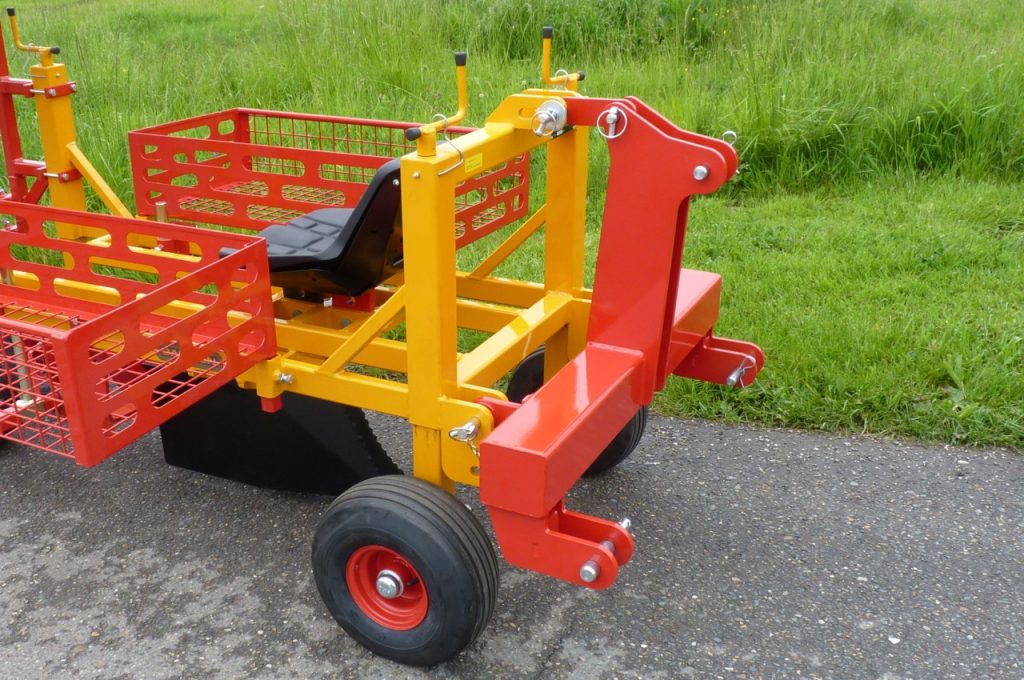 Cadre intermédiaire avec attelage Cat II