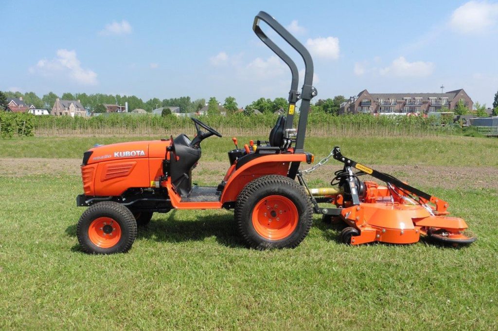 Kubota B2420 avec Perfect faucheur
