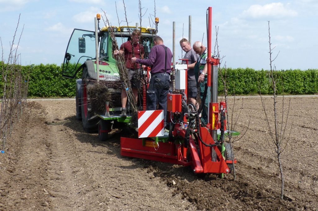 PL-40 F3 avec planteuse de bambou