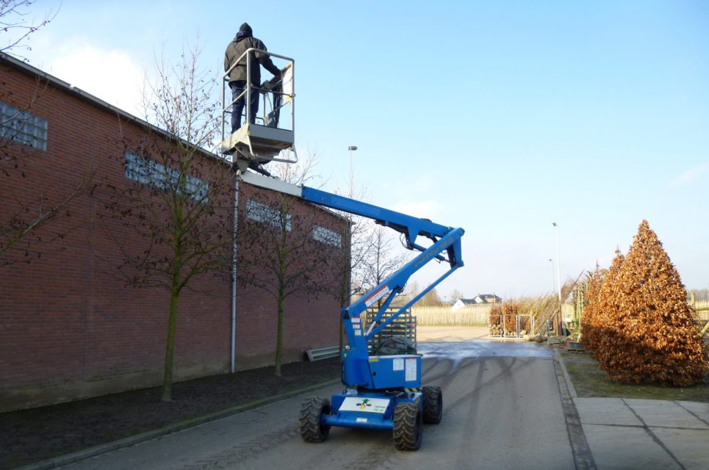 Nacelle élévatrice terrain irrégulier Nifty HR12 4X4