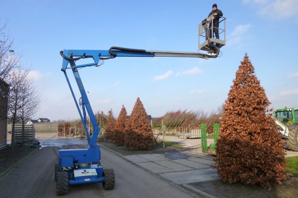 Nacelle élévatrice terrain irrégulier Nifty HR12 4X4