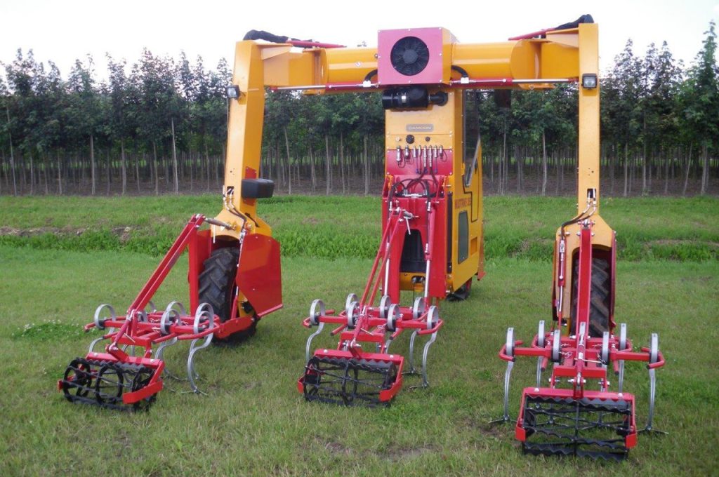 Cultivateurs - Tracteur enjambeur