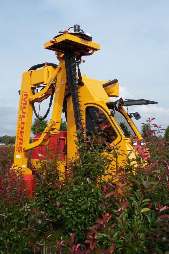 Sécateur de cône - Tracteur enjambeur