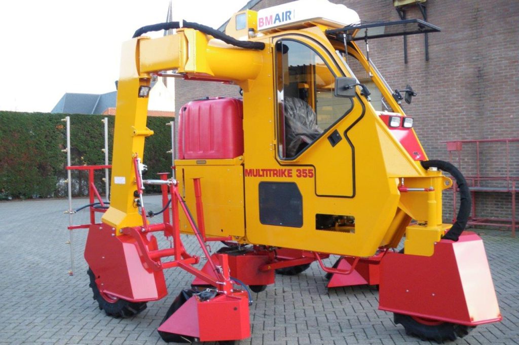 Capots de mauvaises herbes SK K130 devant les roues - Tracteur enjambeur