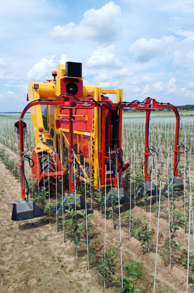Pulvérisateur désherbage - Tracteur enjambeur