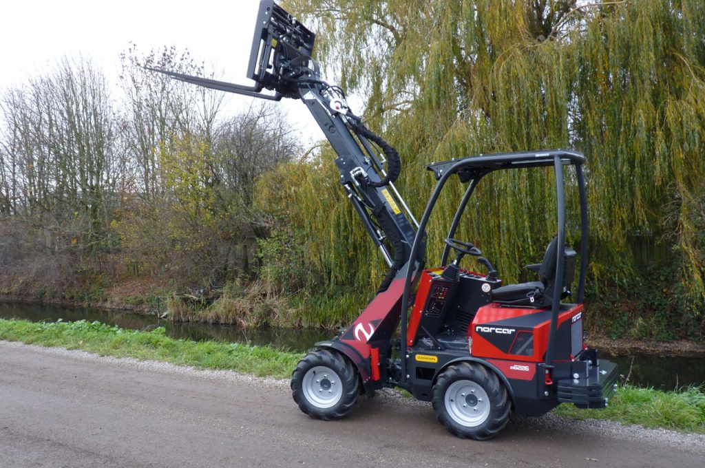 Norcar chargeur articulé A6226