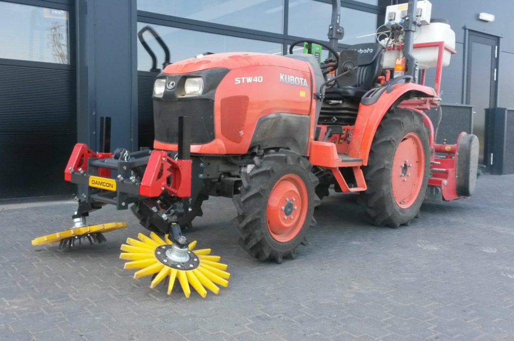 Doigts de désherbage devant de Kubota