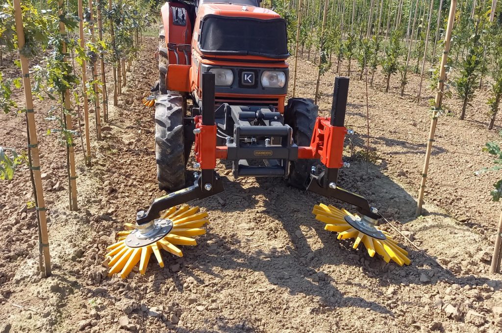 Doigts de désherbage devant de Kubota