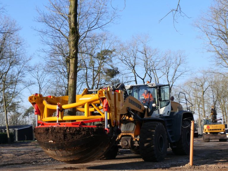 Gros, plus gros, le plus gros!! Le Damcon KLR-3000 2M