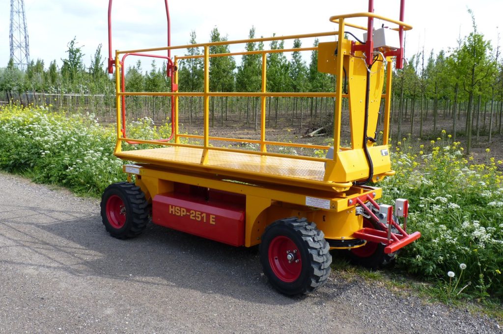 HSP-251 E - Plateforme de taille