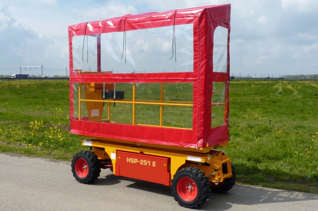 Bâche sur HSP-251 E - Plateforme de taille