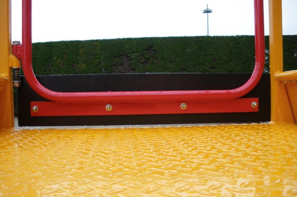 Porte du bas couverte - Plateforme de taille