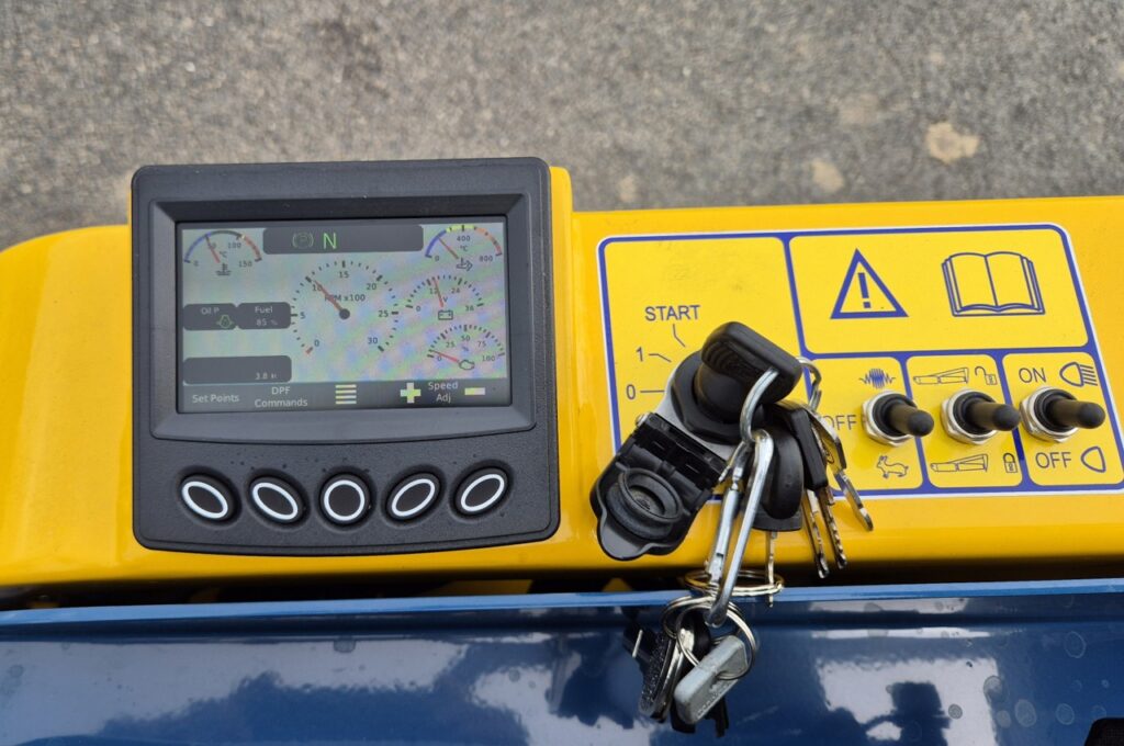 FZ-130 AV tableau de bord à arceau de sécurité